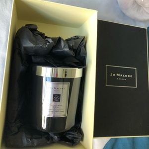 Brand New Jo Malone Velvet Rose and Oud candle